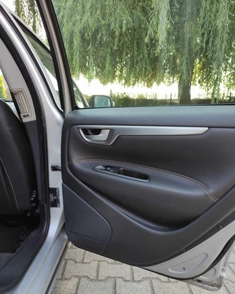 Volvo S60 cena 25900 przebieg: 269000, rok produkcji 2008 z Malbork małe 137
